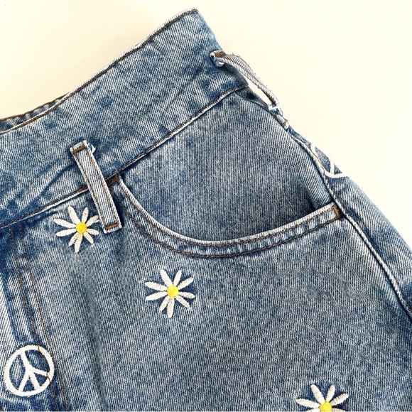 Sandro Younes Embroidered High Rise Organic Denim Shorts - Picture 5 of 10